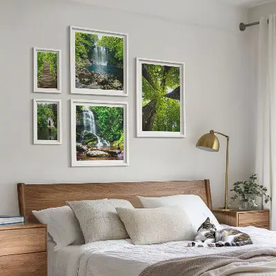 Bildergalerie-Set für die Wand mit grünen Landschaften und Wasserfällen