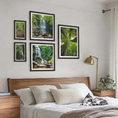 Bildergalerie-Set für die Wand mit grünen Landschaften und Wasserfällen