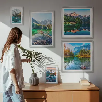 Modernes Wandbilder-Set mit Berglandschaften, Seen und Wäldern