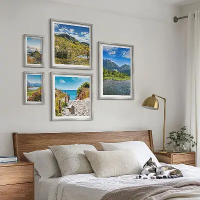 Modernes Wandbilderset mit Motiven von Bergen und Stränden