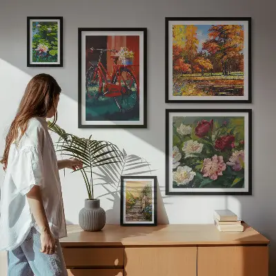 Modernes Wandbilder-Set mit Blumen und Fahrrädern in malerischer Schönheit
