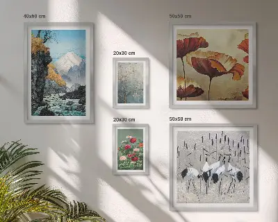Modernes Wandbilder-Set mit Landschaften von Blumen und Bergen