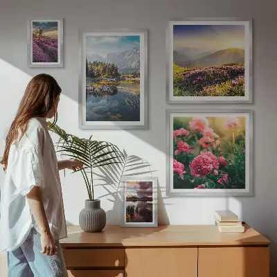 Modernes Wandbilder-Set mit Motiven aus Landschaften, Natur, Blumen und Bergen