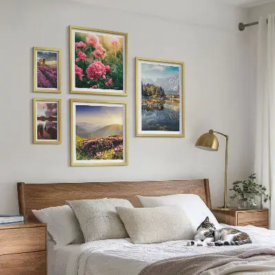 Modernes Wandbilder-Set mit Motiven aus Landschaften, Natur, Blumen und Bergen