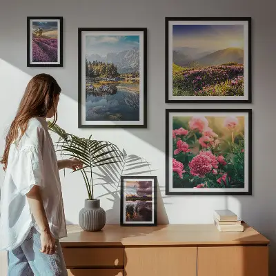 Modernes Wandbilder-Set mit Motiven aus Landschaften, Natur, Blumen und Bergen
