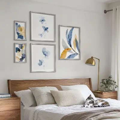 Wandbilder-Set mit Pflanzenmotiven in Pastellfarben