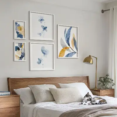 Wandbilder-Set mit Pflanzenmotiven in Pastellfarben