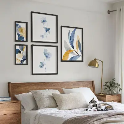 Wandbilder-Set mit Pflanzenmotiven in Pastellfarben