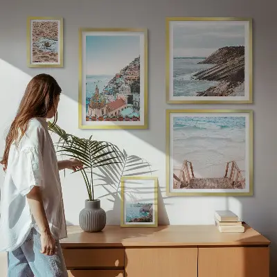 Modernes Wandbilder-Set mit Motiven von italienischen Städten, Stränden und Entspannung
