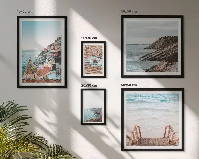 Modernes Wandbilder-Set mit Motiven von italienischen Städten, Stränden und Entspannung