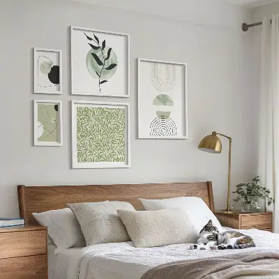 Modernes Wandbilder-Set mit abstrakten geometrischen Pflanzen