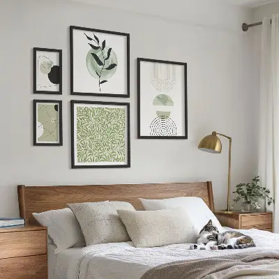 Modernes Wandbilder-Set mit abstrakten geometrischen Pflanzen