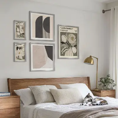 Bilderset fürs Sofa mit stilvollen Blumenarrangements