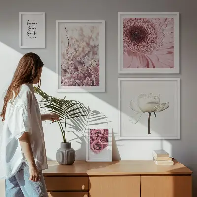 Modernes Wandbilder-Set mit floralen romantischen Akzenten