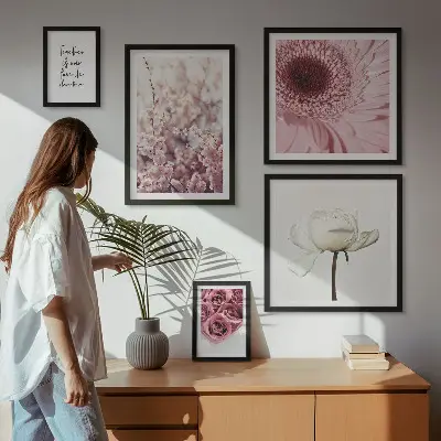 Modernes Wandbilder-Set mit floralen romantischen Akzenten