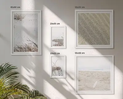 Modernes Wandbilder-Set mit minimalistischen Strandmotiven