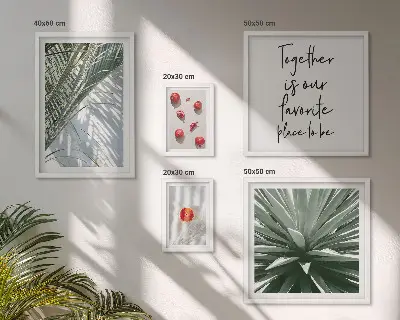 Modernes Wandbilder-Set im Boho-Stil mit Pflanzen, Früchten und tropischen Motiven