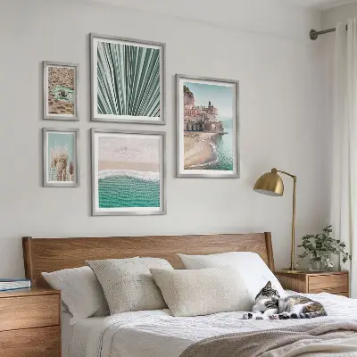 Modernes Wandbilder-Set mit stilvollen Meerblicken