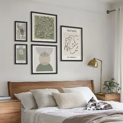 Wandbilder-Set mit minimalistischen Pflanzenmotiven
