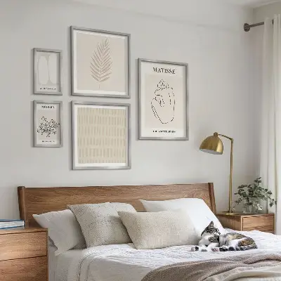 Bilderset fürs Sofa mit Motiven in minimalistischem Stil