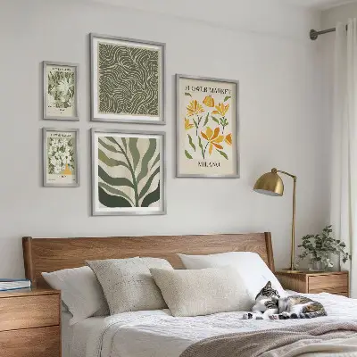 Modernes Wandbilder-Set mit modernen Pflanzenmotiven