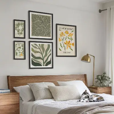 Modernes Wandbilder-Set mit modernen Pflanzenmotiven