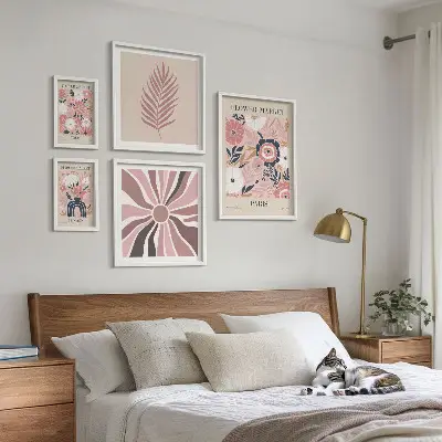 Bildergalerieset für die Wand mit Blumenmarkt-Motiven im Boho-Stil