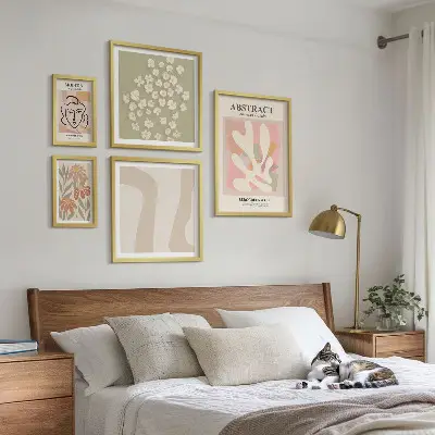 Bildergalerie-Set für die Wand mit abstraktem Blumendesign