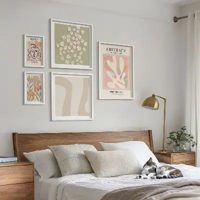 Bildergalerie-Set für die Wand mit abstraktem Blumendesign