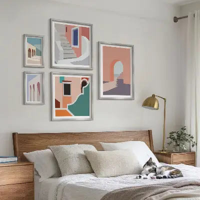 Bilderset fürs Sofa mit Architekturgrafiken in Pastellfarben