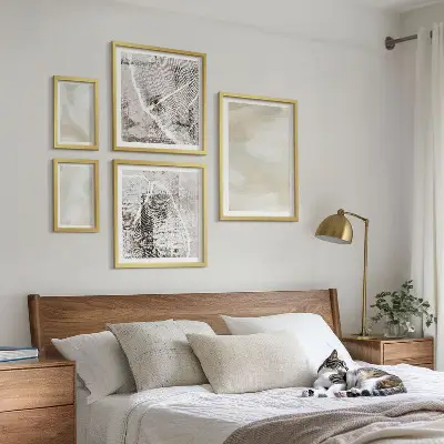 Bilderset fürs Sofa mit minimalistischer Farbstruktur