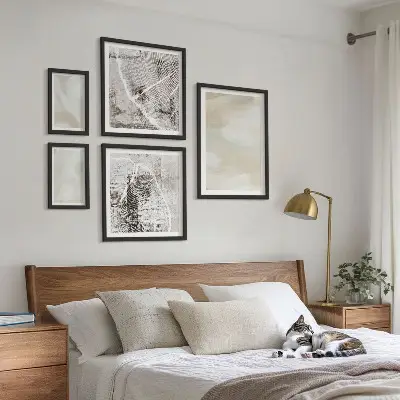 Bilderset fürs Sofa mit minimalistischer Farbstruktur