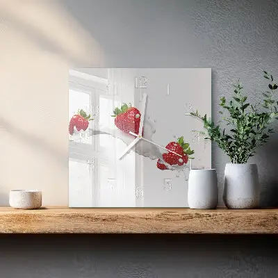 Quadratische wanduhr modern Erdbeere