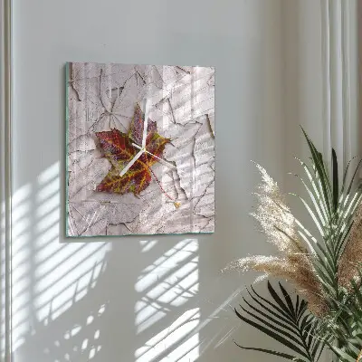 Quadratische wanduhr Ahornblatt