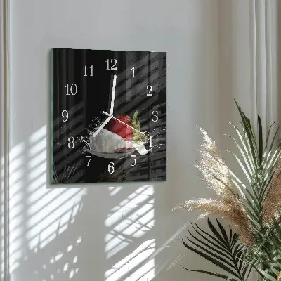 Quadratische wanduhr Erdbeere