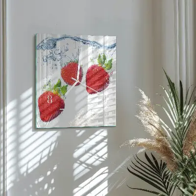 Moderne wanduhr quadratisch Erdbeeren