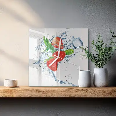 Moderne wanduhr quadratisch Erdbeeren