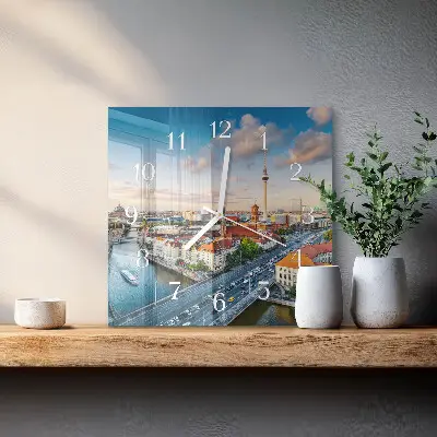 Wanduhr mit motiv quadratisch Ein Fluss in der Stadt