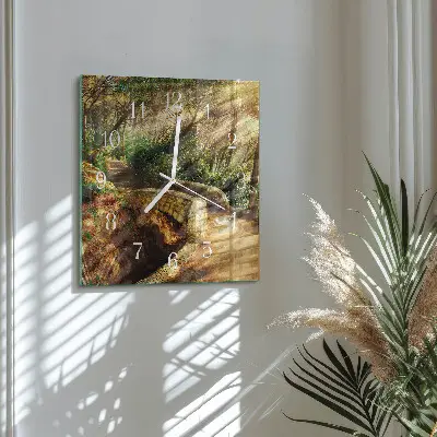 Quadratische wanduhr Waldbrücke