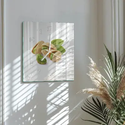 Glasuhr quadratisch Nüsse