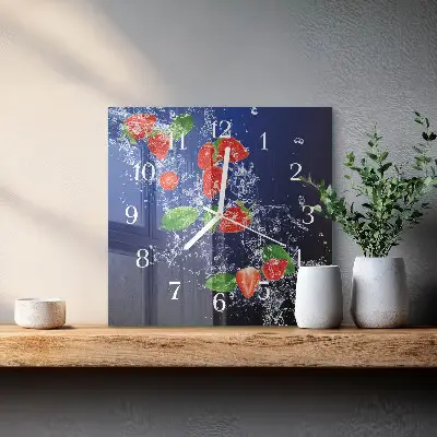 Moderne wanduhr quadratisch Erdbeeren