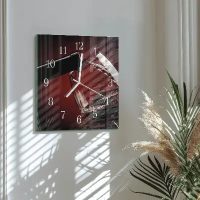 Wanduhr mit motiv quadratisch Ein Glas Wein