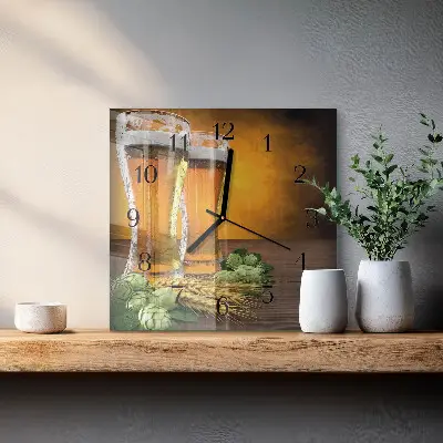 Glasuhr quadratisch Gläser Bier