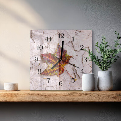 Quadratische wanduhr Ahornblatt