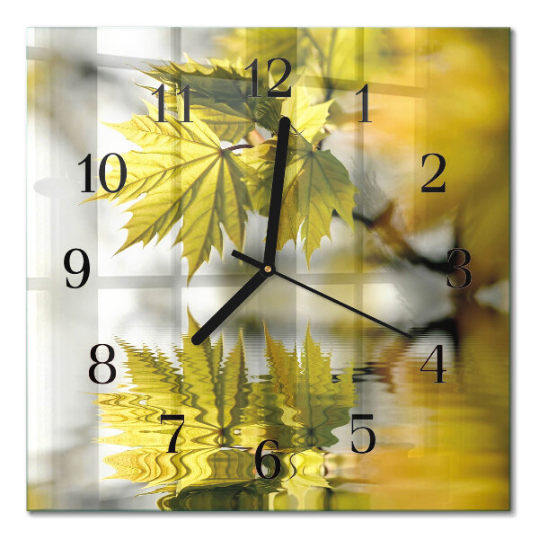 Moderne wanduhr quadratisch Ahornblatt