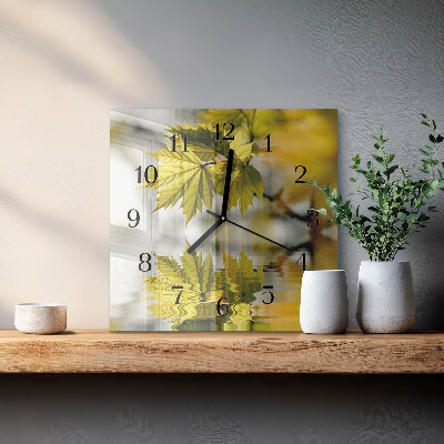 Moderne wanduhr quadratisch Ahornblatt