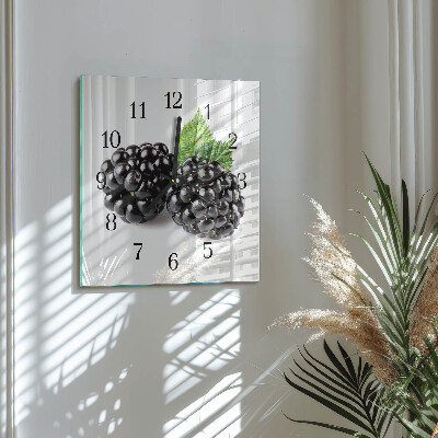 Quadratische wanduhr modern Brombeeren