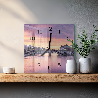 Quadratische wanduhr modern Eine Stadt am Fluss