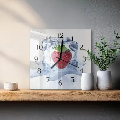 Quadratische wanduhr modern Erdbeereis