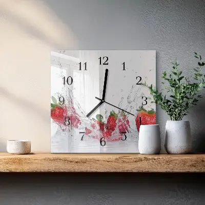 Moderne wanduhr quadratisch Erdbeere